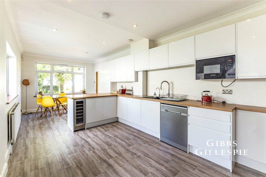 let hillside road london 59182 - Gibbs Gillespie
