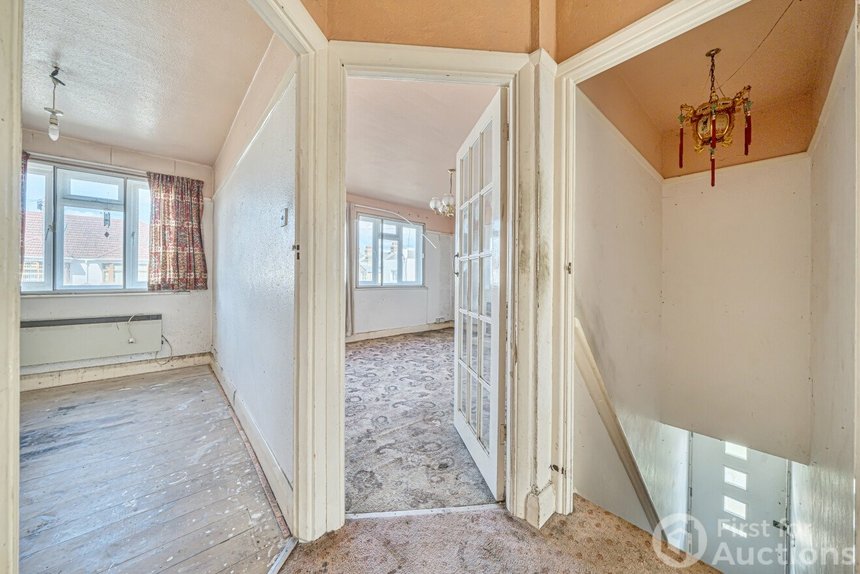 sold ravensdale gardens london 59284 - Gibbs Gillespie