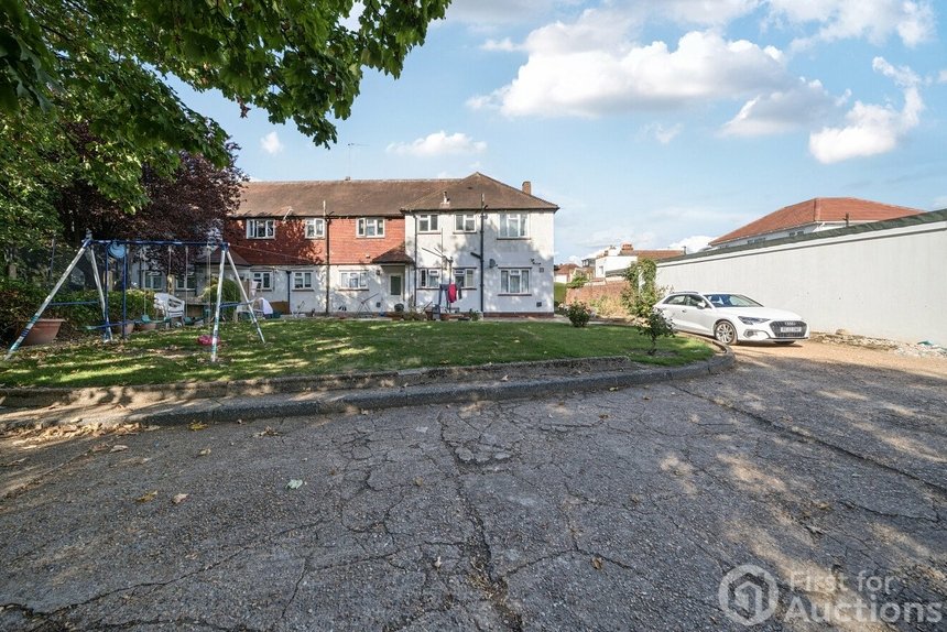 sold ravensdale gardens london 59284 - Gibbs Gillespie