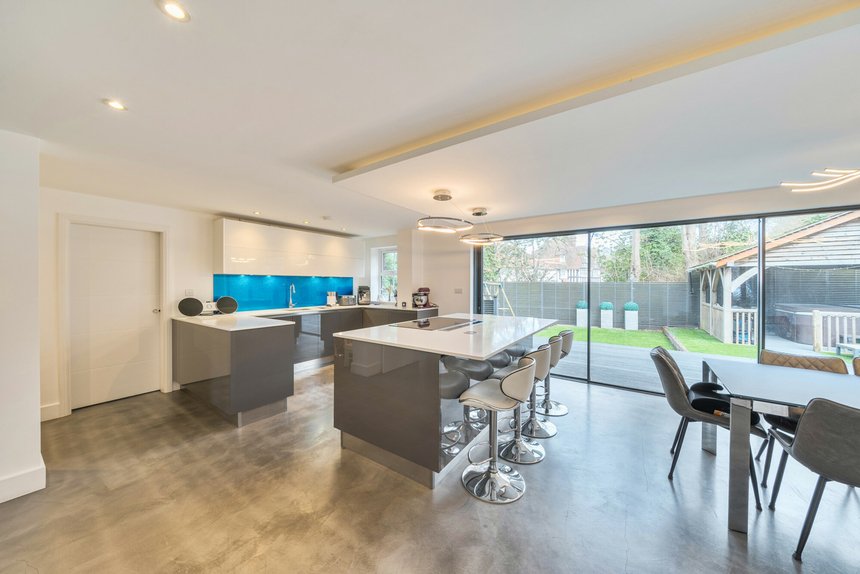 under offer uplands london 59379 - Gibbs Gillespie