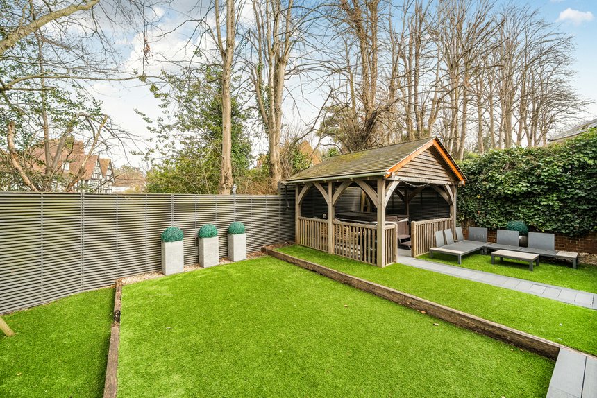 under offer uplands london 59379 - Gibbs Gillespie