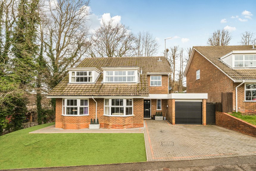 under offer uplands london 59379 - Gibbs Gillespie