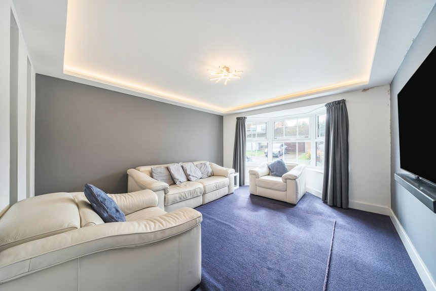under offer uplands london 59379 - Gibbs Gillespie