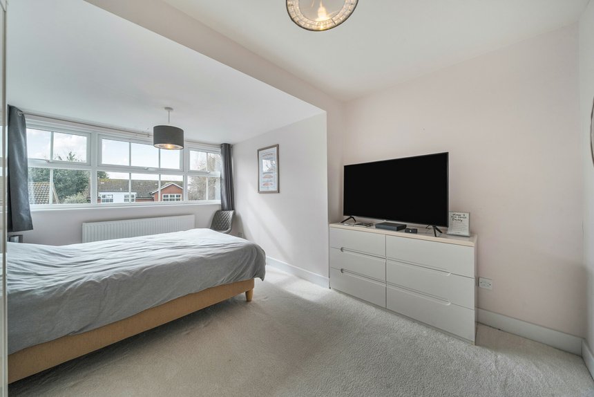 under offer uplands london 59379 - Gibbs Gillespie
