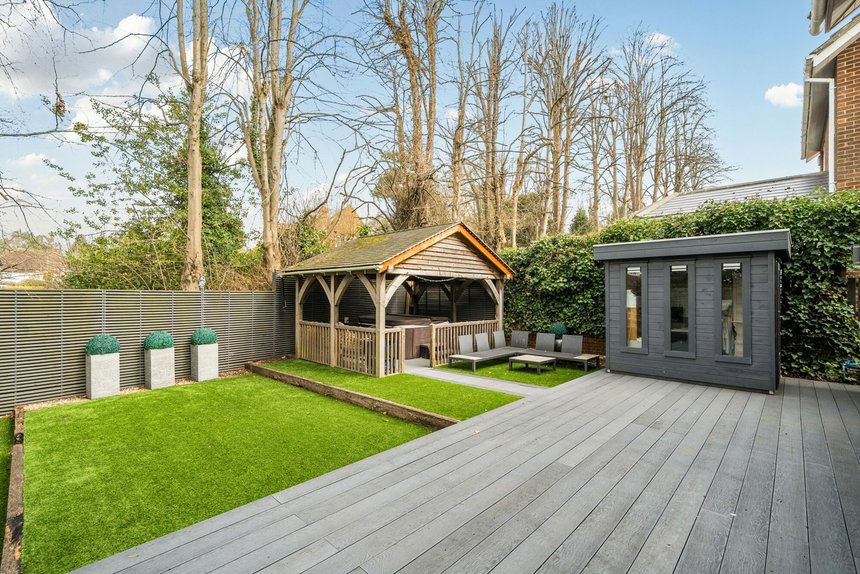 under offer uplands london 59379 - Gibbs Gillespie