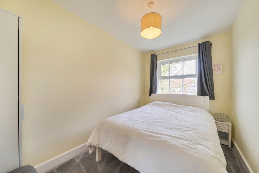 under offer uplands london 59379 - Gibbs Gillespie