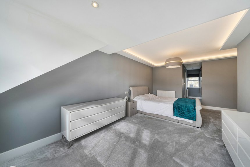 under offer uplands london 59379 - Gibbs Gillespie