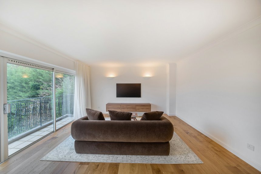 for sale chorleywood close london 59450 - Gibbs Gillespie