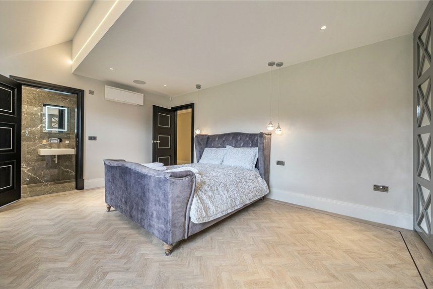 for sale chalfont park london 59532 - Gibbs Gillespie