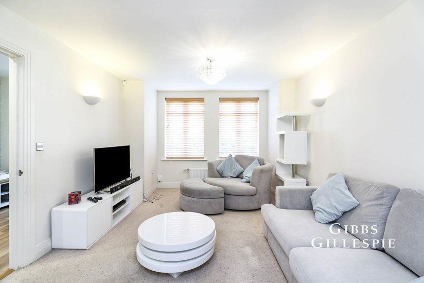let cyrus terrace london 59565 - Gibbs Gillespie