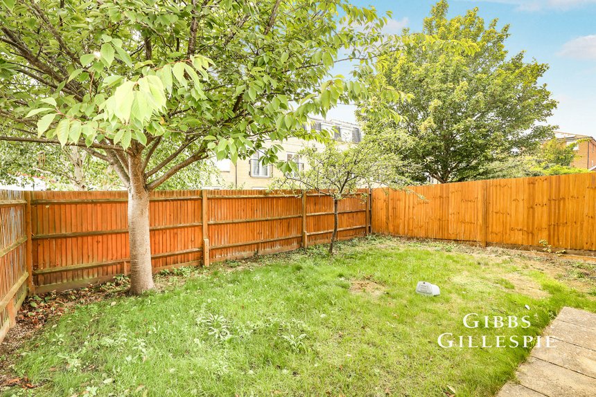 let cyrus terrace london 59565 - Gibbs Gillespie
