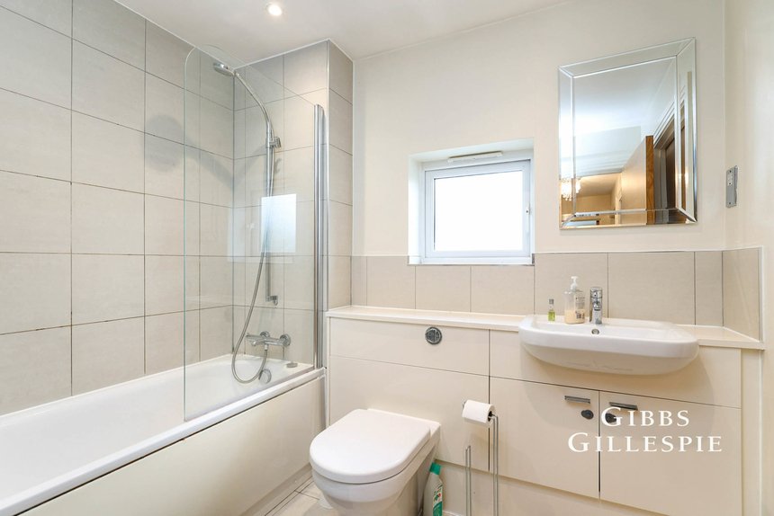 let cyrus terrace london 59565 - Gibbs Gillespie