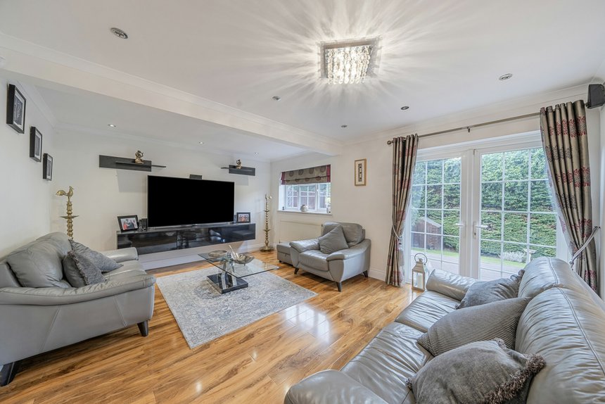 for sale leavesden road london 59581 - Gibbs Gillespie