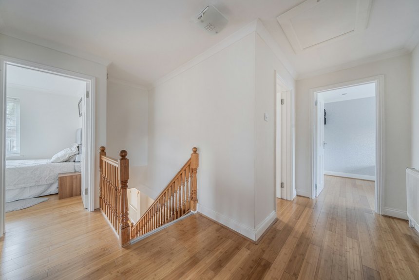 for sale leavesden road london 59581 - Gibbs Gillespie