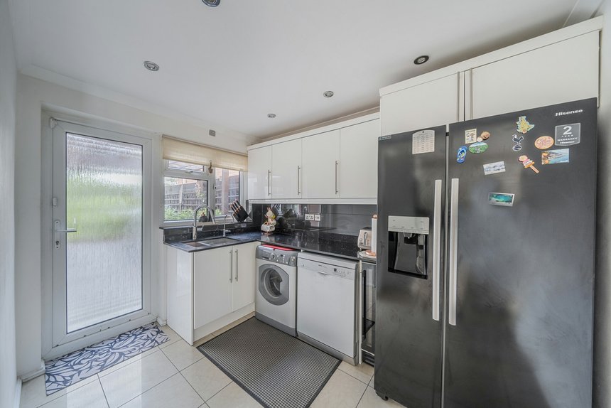 for sale leavesden road london 59581 - Gibbs Gillespie