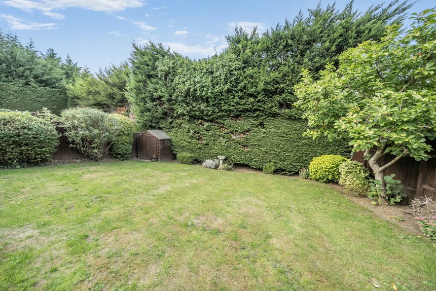 for sale leavesden road london 59581 - Gibbs Gillespie