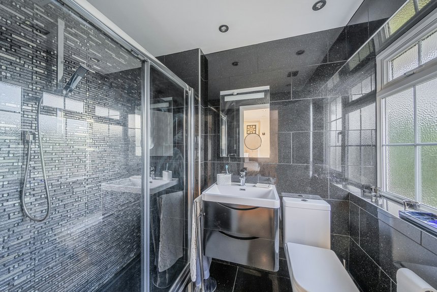 for sale leavesden road london 59581 - Gibbs Gillespie