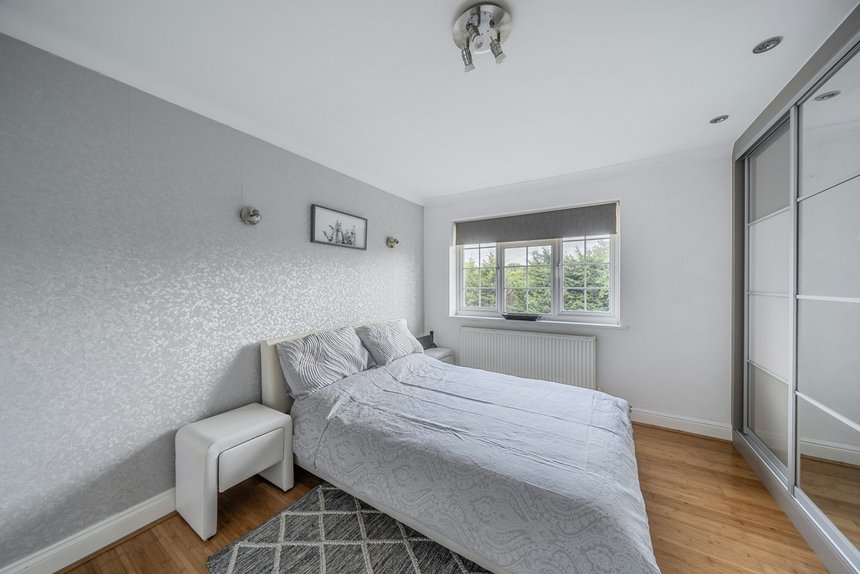 for sale leavesden road london 59581 - Gibbs Gillespie