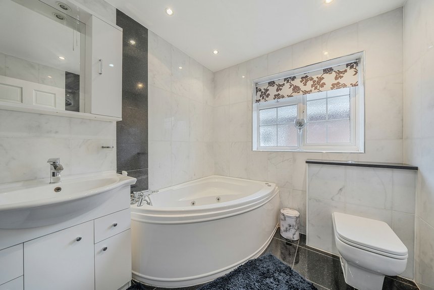 for sale leavesden road london 59581 - Gibbs Gillespie