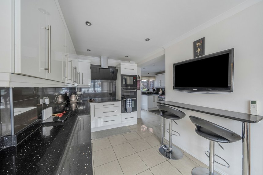 for sale leavesden road london 59581 - Gibbs Gillespie