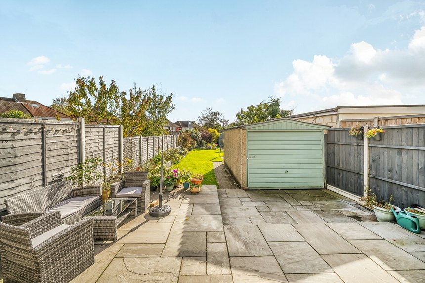 under offer halsbury road west london 59612 - Gibbs Gillespie