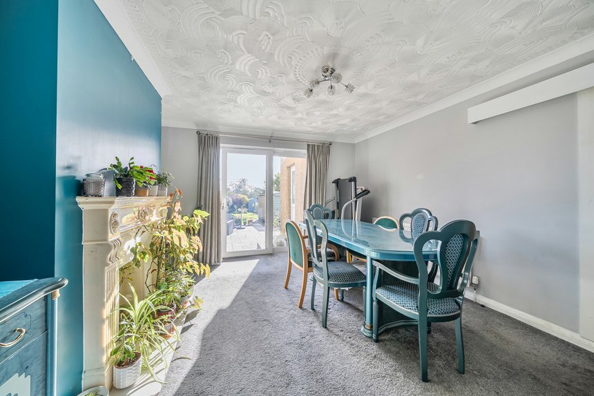 under offer halsbury road west london 59612 - Gibbs Gillespie