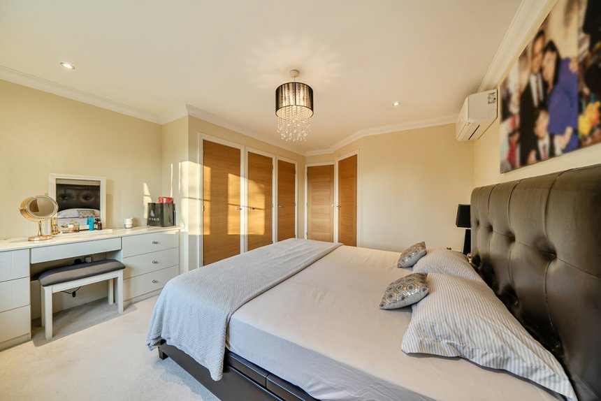 for sale great park close london 59894 - Gibbs Gillespie