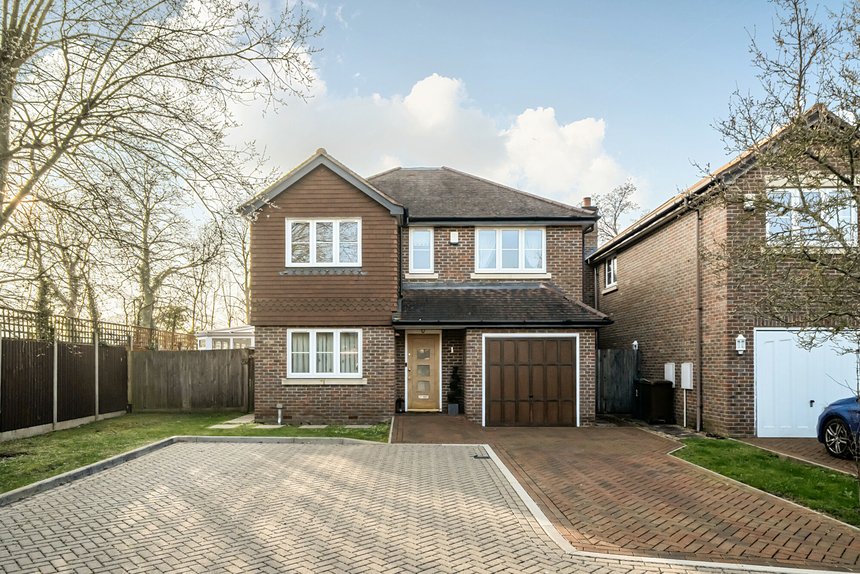 for sale great park close london 59894 - Gibbs Gillespie