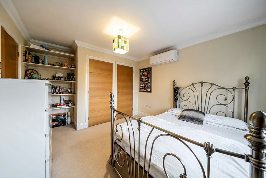 for sale great park close london 59894 - Gibbs Gillespie