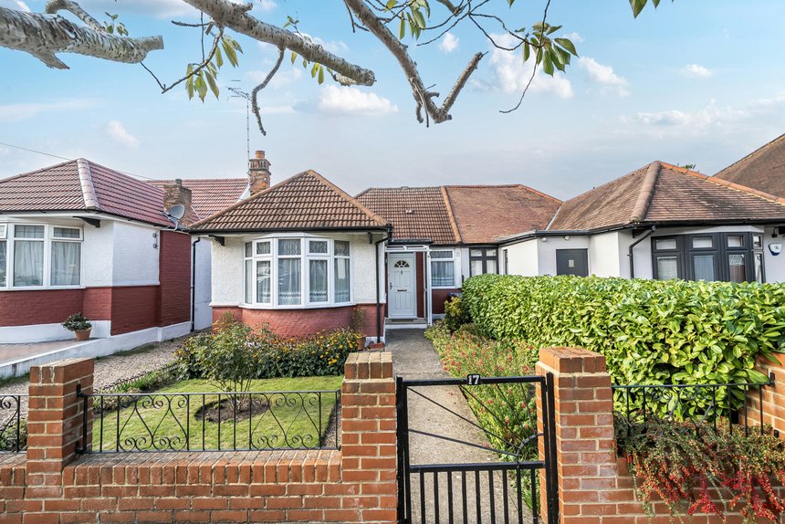 under offer merton road london 59905 - Gibbs Gillespie