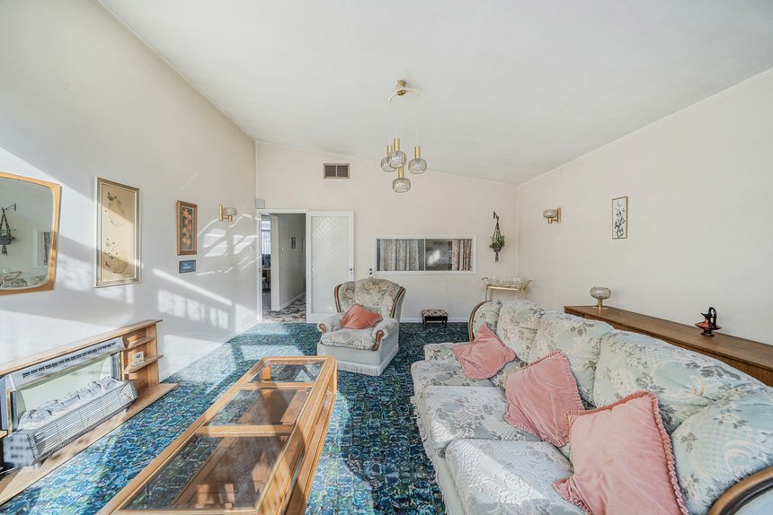 under offer winston close london 59907 - Gibbs Gillespie