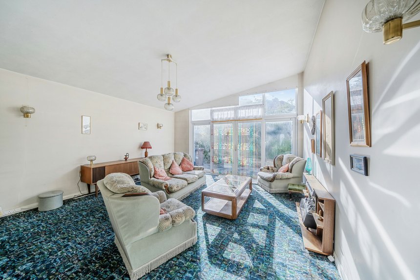 under offer winston close london 59907 - Gibbs Gillespie