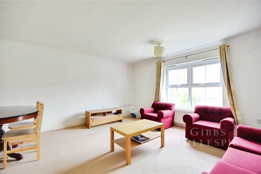 let crispin way london 59910 - Gibbs Gillespie