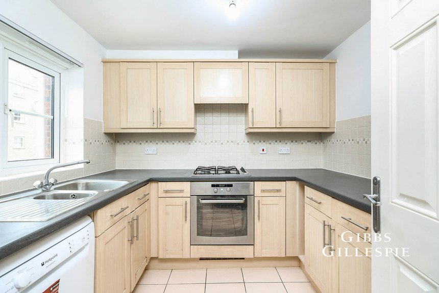 let crispin way london 59910 - Gibbs Gillespie