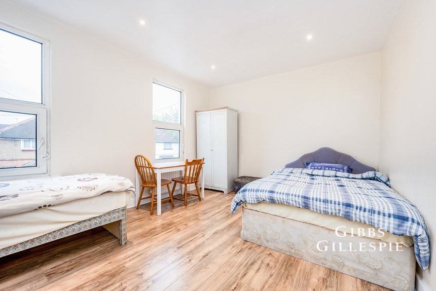 to let thomson road london 59919 - Gibbs Gillespie