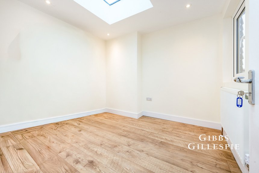 to let thomson road london 59919 - Gibbs Gillespie