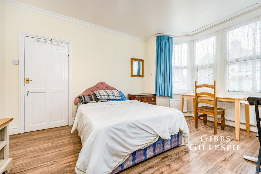 to let thomson road london 59919 - Gibbs Gillespie