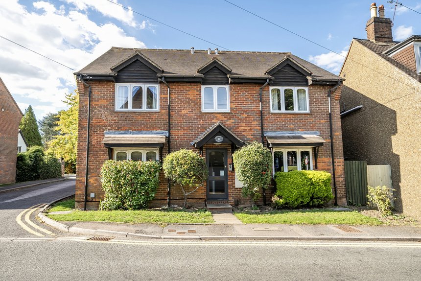 for sale solesbridge lane london 59963 - Gibbs Gillespie