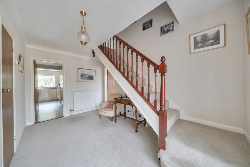 under offer upper hill rise london 60064 - Gibbs Gillespie