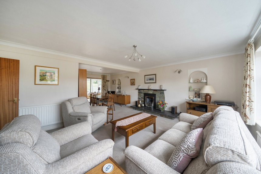 under offer upper hill rise london 60064 - Gibbs Gillespie