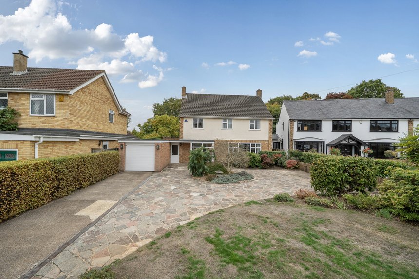 under offer upper hill rise london 60064 - Gibbs Gillespie