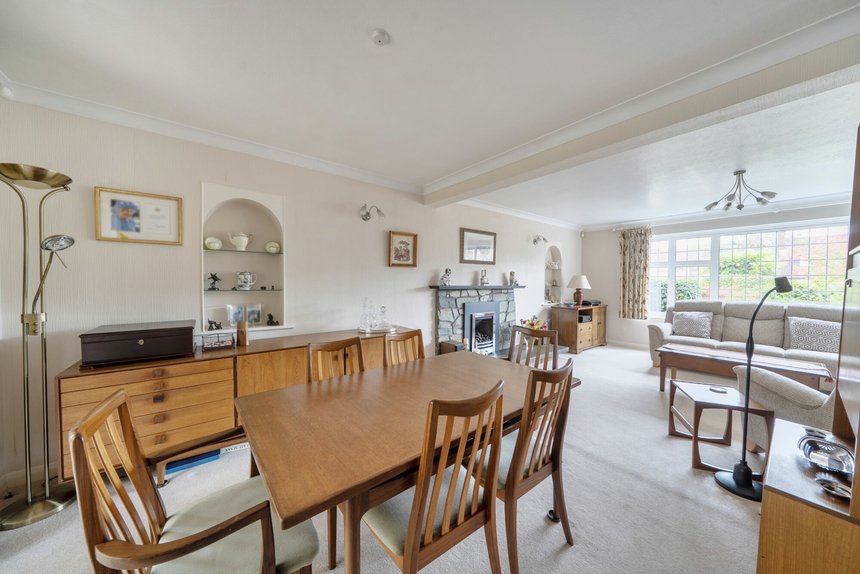 under offer upper hill rise london 60064 - Gibbs Gillespie