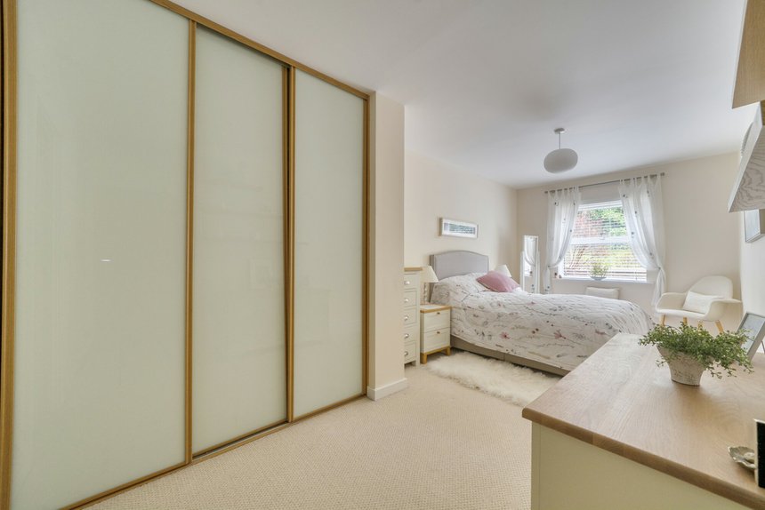 for sale south park london 60281 - Gibbs Gillespie