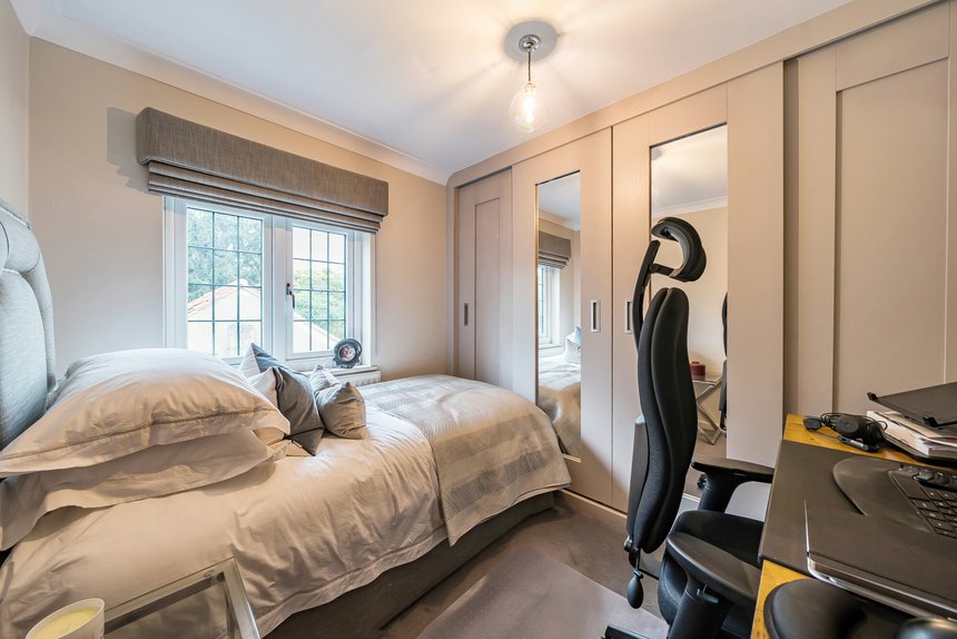 for sale gerrards cross road london 60290 - Gibbs Gillespie