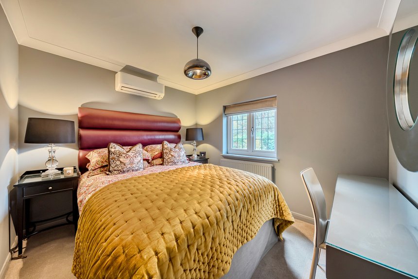 for sale gerrards cross road london 60290 - Gibbs Gillespie