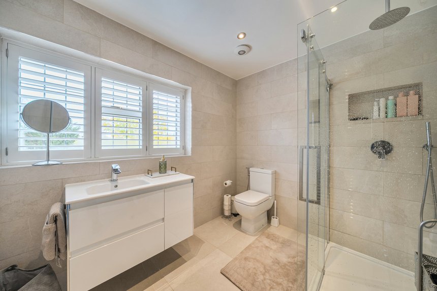 under offer bishops avenue london 60302 - Gibbs Gillespie