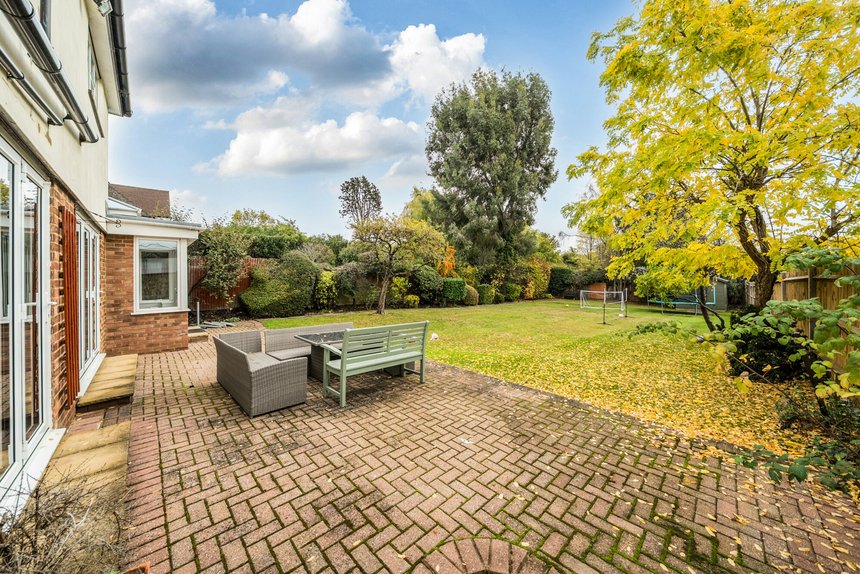 under offer bishops avenue london 60302 - Gibbs Gillespie