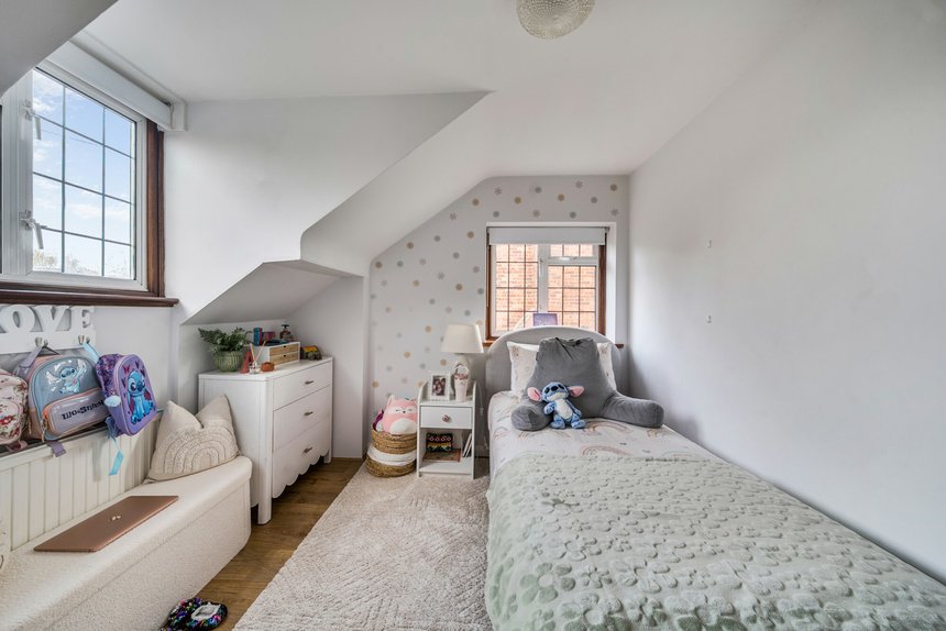 under offer bishops avenue london 60302 - Gibbs Gillespie