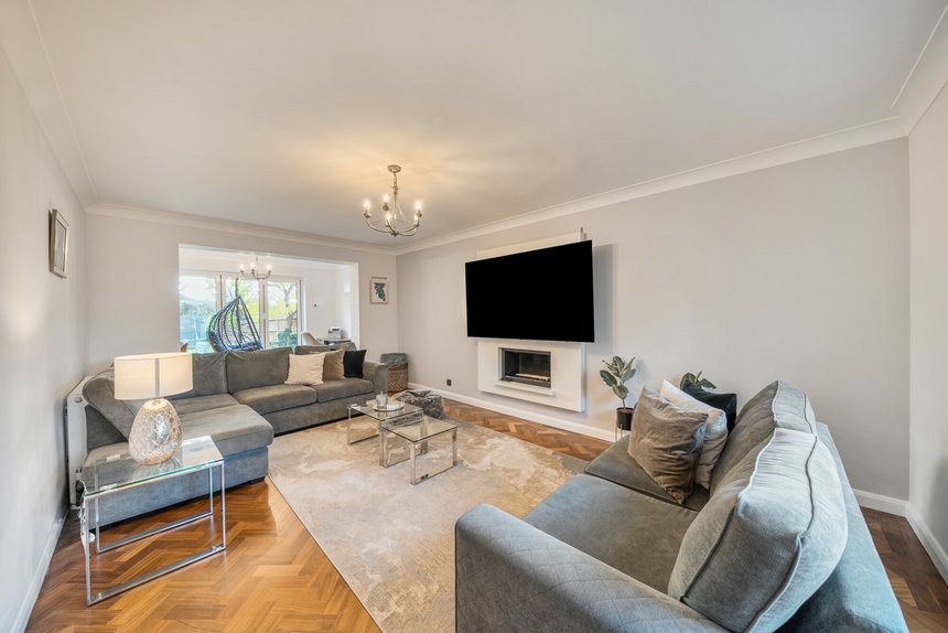 under offer bishops avenue london 60302 - Gibbs Gillespie