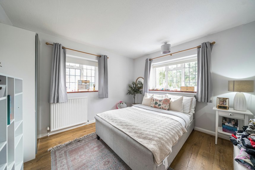 under offer bishops avenue london 60302 - Gibbs Gillespie